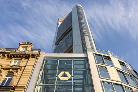 Unicredit baut Commerzbank Anteil aus kommt Übernahme