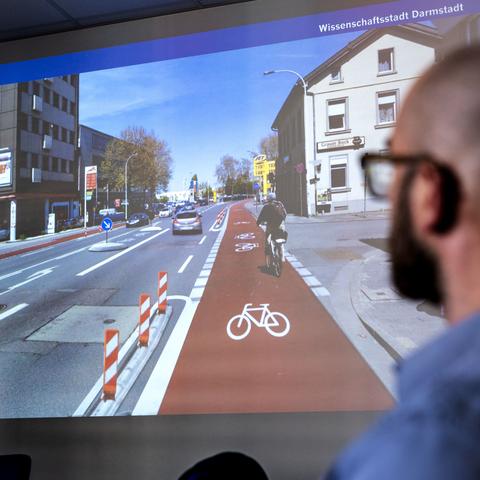 Vor Änderungen im Straßenraum untersucht Darmstadt Verkehrsströme mit Simulationen. Erste Erfahrungen zeigen, dass die Prognosen verlässliche Ergebnisse liefern
