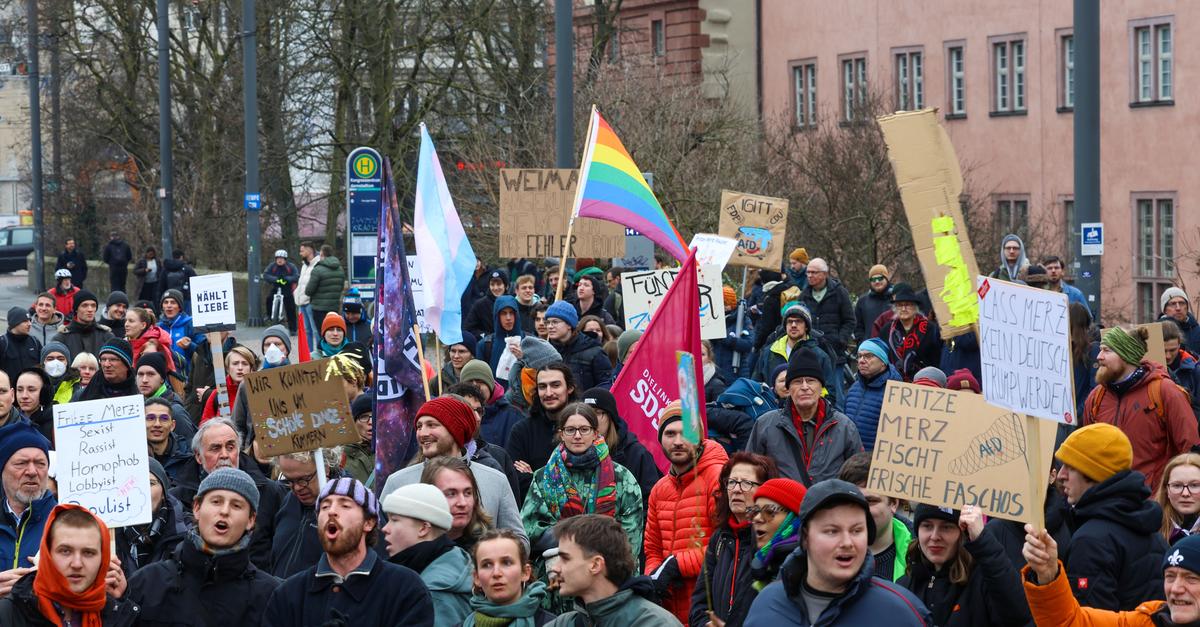 Cityring gesperrt: So lief die Demo gegen Merz in Darmstadt