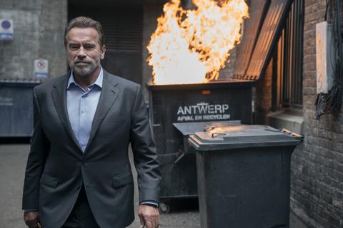 Arnold Schwarzenegger gibt mit der Netflix-Serie "Fubar" sein Seriendebüt – und nimmt dabei auch sein Action-Star-Image ironisch auf die Schippe.