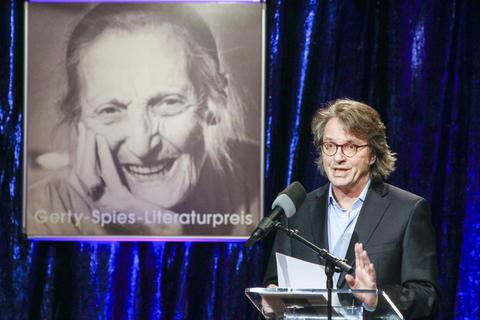 Ralf Rothmann, hier bei der Verleihung des Gerty-Spies-Literaturpreises, hat ein neues Meisterwerk veröffentlicht. Archivfoto: hbz/Stefan Sämmer
