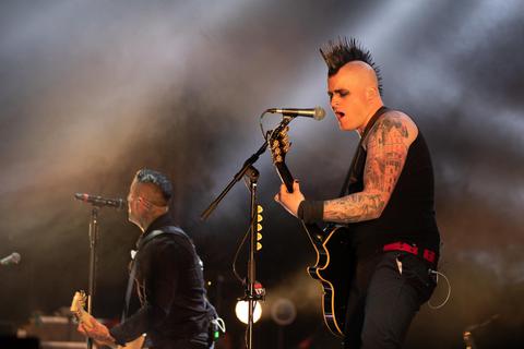 Topact beim „City Riot Fest“ im Kulturpark: die deutsche Punkrock-Band „Broilers“. Foto: Marcel Lorenz