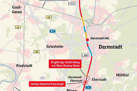 Auf Basis dieses Pro-Bahn-Vorschlags könnte das der Streckenverlauf für die ICE-Trasse sein: Die Westanbindung im Norden (Kreisel/Rampe) entfällt, die ICE-Trasse nördlich des Hauptbahnhofs unter der Strecke Mainz-Darmstadt könnte im Tunnel verlaufen. Südlich des Hauptbahnhofs soll die Trasse mit der Bestandsstrecke eingehaust werden. Bei Eberstadt sollen die Trassen verbunden werden. Grafik: Lohr 