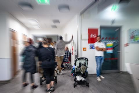 An manchen Tagen kommen 20 Kinder zum Kinderärztlichen Bereitschaftsdienst in Darmstadt, an anderen Tagen sind es 80 und mehr. 