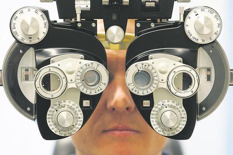 Schlechte Perspektiven für Patienten: An der Versorgung mit Augenärzten wird sich in absehbarer Zeit nichts ändern. Foto: dpa 