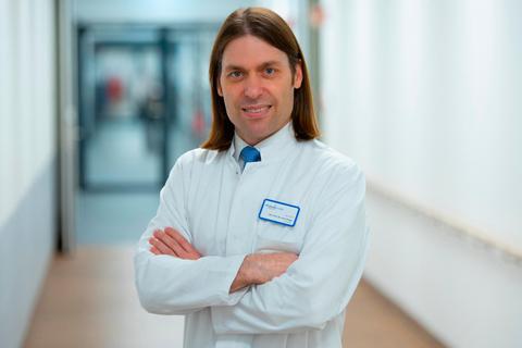 Bernd Krüger ist Direktor der Klinik für Nieren-, Hochdruck- und Rheumaerkrankungen am Klinikum Darmstadt. Helmut Hahn