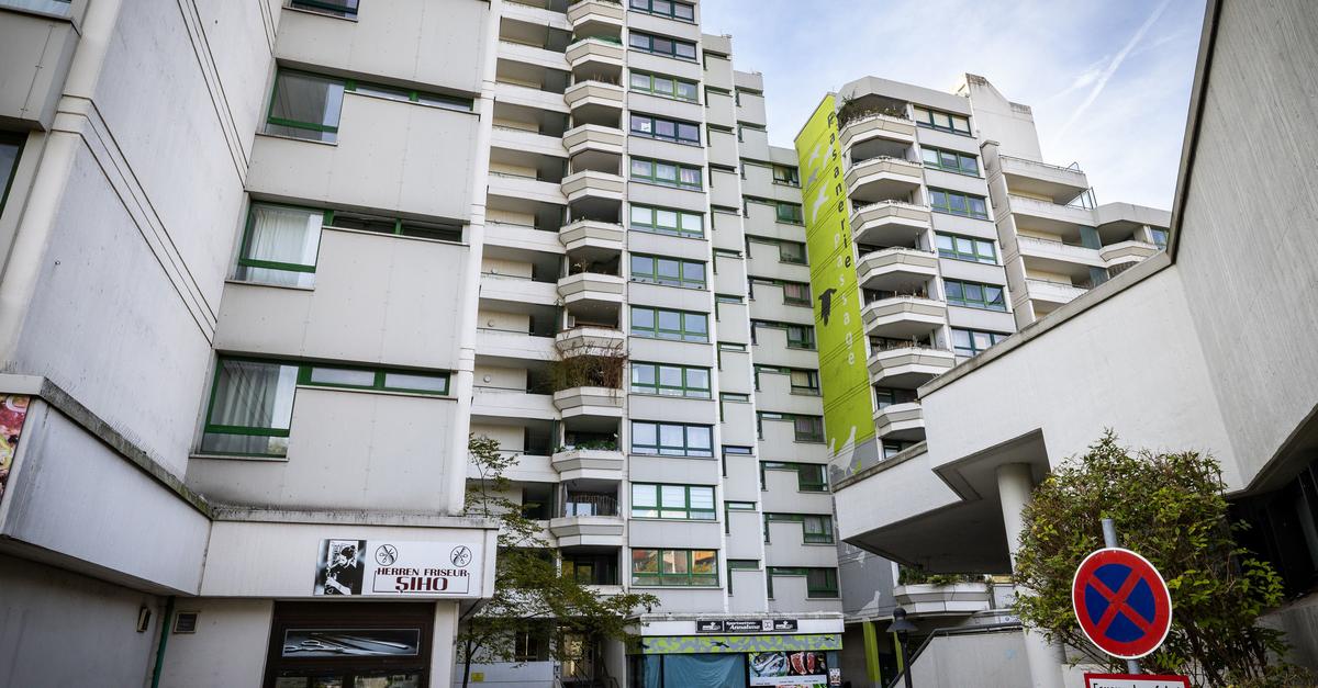 High-rise building in Darmstadt-Kranichstein without elevator for more ...