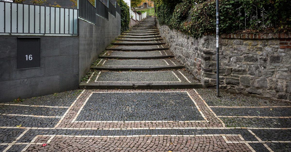 Historisches Erbe: Warum Mosaikpflaster zur Dauerbaustelle wird