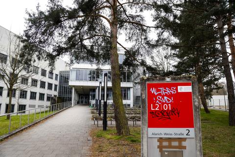 Ort des Geschehens: In dem Gebäude der Materialwissenschaften an der TU Darmstadt haben sich die Geschädigten die Vergiftungen zugezogen.