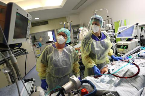 Dr. Ulrike Wiedekind ist am Klinikum Leitende Oberärztin der Corona-Intensivstation. Foto: Helmut Hahn/Klinikum