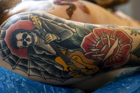 Bestimmte bunte Tattoofarben dürfen seit 4. Januar nicht mehr benutzt werden. Foto: Sascha Lotz