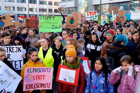 Auch in Darmstadt gehen Schüler freitags auf die Straße. Archivfoto: Andreas Kelm 