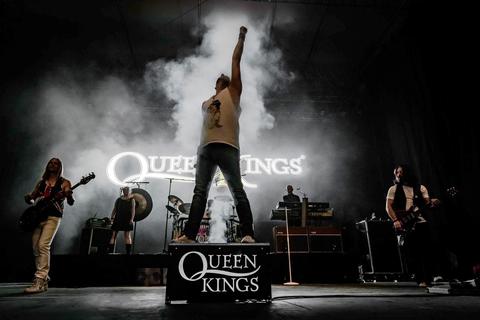 The Queen Kings bestreiten am Montag den Abschluss im Herrngarten und entführen die Besucher in die Welt von Freddie Mercury.  Foto: Veranstalter 