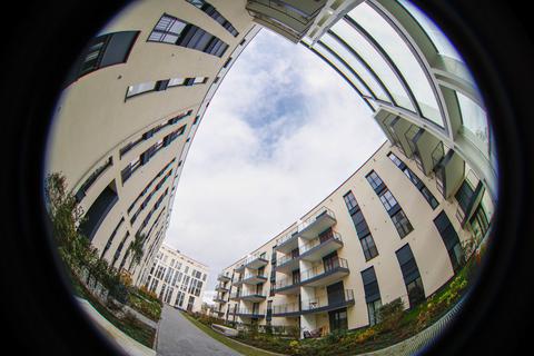 Neubauten mit Eigentums- und Mietwohnungen im Berliner Carree in Darmstadt. Foto: Guido Schiek