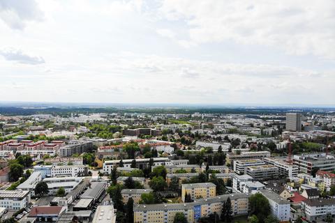 Darmstadt hat 2022 um 2292 Einwohner zugelegt. Zum Jahresende lebten 164.579 Menschen in der Stadt.