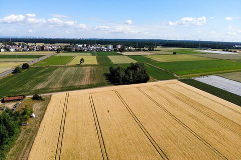 Einen Antrag auf die verbindliche Abplanung möglicher Gewerbegebiete in Wixhausen-Ost und Arheilgen-West fordert der inzwischen fraktionslose, frühere Uwiga-Stadtverordnete Helmut Klett. Archivfoto: Guido Schiek