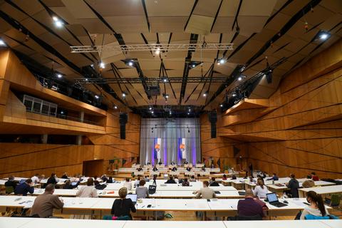 Die Stadtverordnetenversammlung verlangt den Parlamentariern zur letzten Sitzung des Jahres eine Menge Sitzfleisch ab.