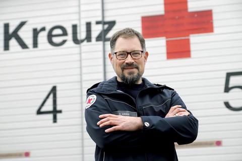 Neuer Rotkreuz-Beauftragter des DRK Darmstadt ist Oliver Krah und als solcher verantwortlich für Koordination und Durchführung aller Aufgaben im Rahmen des Krisenmanagements. Foto: Andreas Kelm