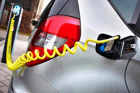 Elektroautos werden auch Thema bei der Mobilitätsausstellung in Darmstadt am 1. und 2. April sein. © dpa
