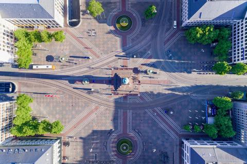 Der Luisenplatz als Symbol für das Zentrum der Stadt und ihrer Wirtschaftskraft. Foto: Thomas Manok 