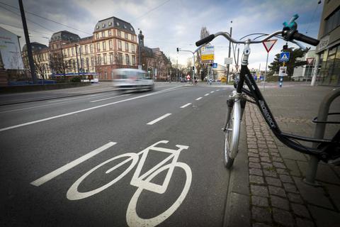 Die Stadt hat in den vergangenen Monaten viel für Radler getan. Die Befragten des ADFC-Fahrradklima-Tests honorieren das. Foto: Schiek