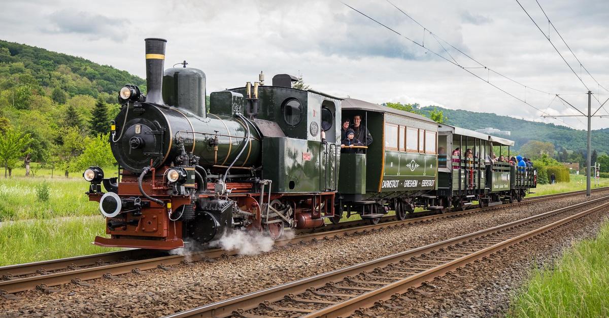 Der Feurige Elias fährt wieder durch Darmstadt