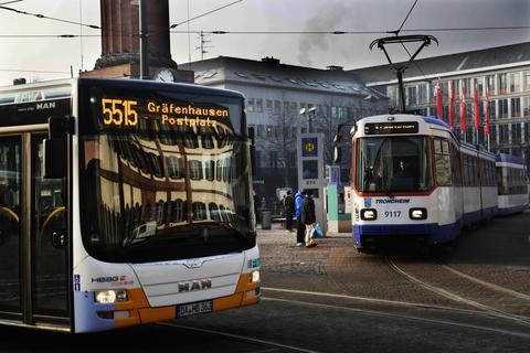 Auch der Ausbau des öffentlichen Nahverkehrs ist Thema des Fachdialogs bei der Schader-Stiftung. Archivfoto: André Hirtz