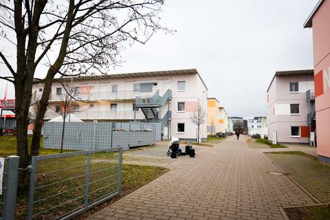 Mehr Geflüchtete sind in Wohnungsnot: Hier die Erstwohnungen in Darmstadt am Sensfelder Weg. 