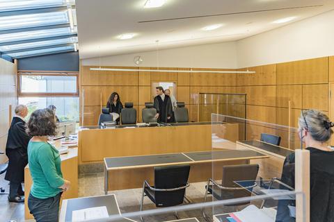 Die 1. Strafkammer des Darmstädter Landgerichts mit dem Vorsitzenden Christopher Potoski vor der Verhandlung.  Foto: Marc Wickel