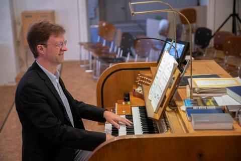 Den rechten Zugriff auf Orgelwerke von Johannes Brahms hat Gregor Knop, der die Bachtage mit einem an Bach orientierten Oeuvre eröffnet. Thomas Neu