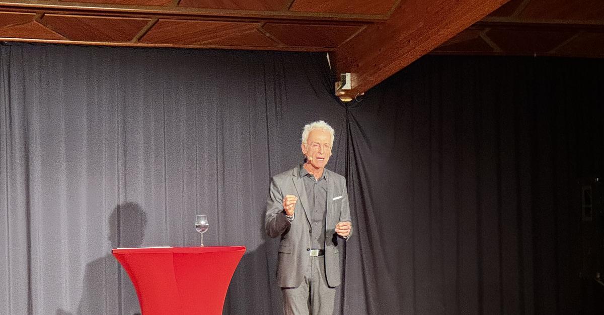 Markus Weber berührt sein Publikum in Bürstadt