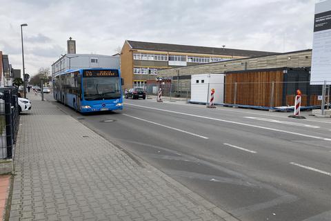 Schulbusse im Kreis Bergstraße - wie hier in Bürstadt - werden am Montag fahren.
