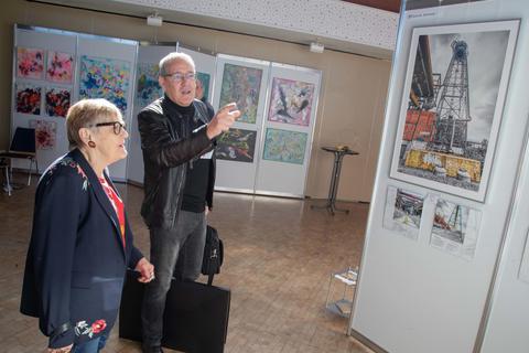 Kunst in sämtlichen Formen gab es auf der 23. Kunstausstellung des Künstlervereins Bürstadt (KVB) zu sehen. Foto: Thorsten Gutschalk