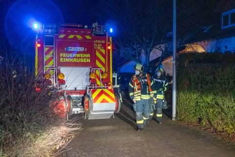 Bei einem Zimmerbrand in Einhausen (Kreis Bergstraße) sind am Freitagabend zwei Menschen verletzt worden. Foto: 5vision.media