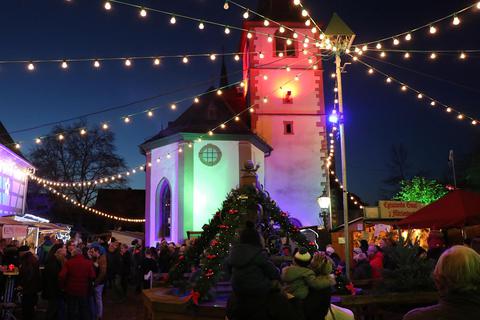 In Mörlenbach soll in diesem Jahr wieder Weihnachtsmarkt gefeiert werden. Archivfoto: Katja Gesche