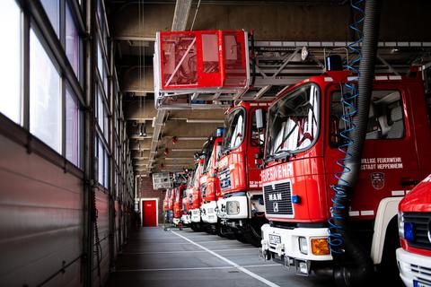 Auch ein Einsatzfahrzeug der Freiwilligen Feuerwehr Heppenheim-Mitte wurde von Unbekannten mit Farbe beschmiert. Archivfoto: Sascha Lotz
