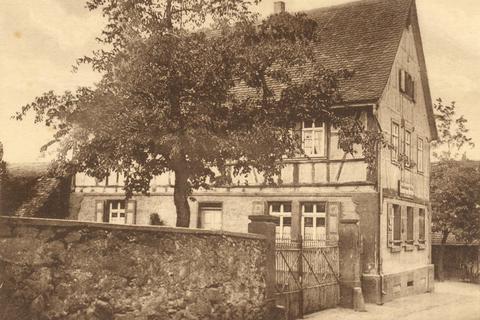 In den 1840er-Jahren ist das Haus der Familie Helmling in Erbach an der Stelle des früheren Wohnhauses errichtet worden. Repro: Bräuer 