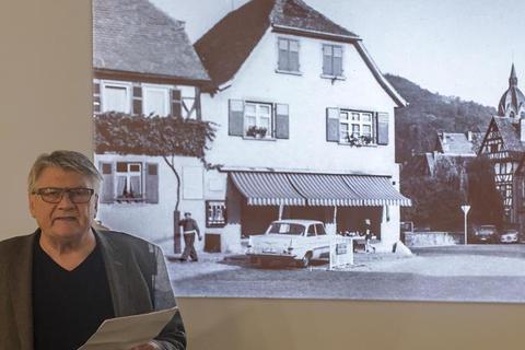 Dieter Schnabel berichtete im Marstall über seine Forschung zu jüdischen Familien in Heppenheim.Foto: Karl-Heinz Köppner  Foto: Karl-Heinz Köppner