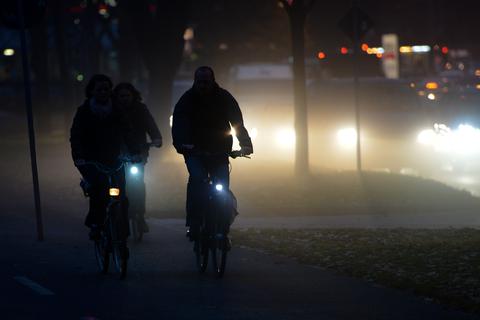 Wenn es morgens später hell und abends früher dunkel wird, wird die Beleuchtung am Fahrrad immer wichtiger. Die Kreisstadt Heppenheim wird dies in den nächsten Wochen verstärkt kontrollieren.