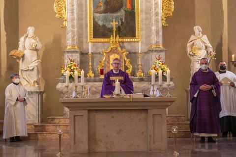 Bischof Peter Kohlgraf hat im Gottesdienst zum Jubiläum von Sankt Andreas gesprochen. Foto: T. Gutschalk