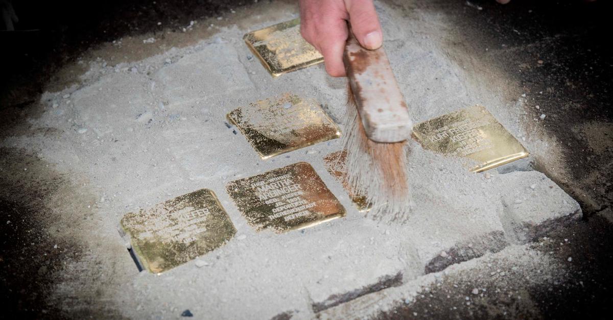Sechs neue Stolpersteine in Lampertheim verlegt