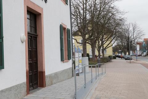 Flexibel bleiben: Mit einer Co-Finanzierung aus dem Stadtumbau soll das Alte Rathaus in Schuss gebracht werden. Archivfoto: Gutschalk