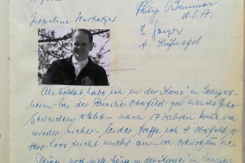 Am 5. Juni 1957 hatte sich Fußball-Bundestrainer Sepp Herberger anlässlich seines Besuchs in der Lampertheimer "Krone" in das Gästebuch eingetragen. Foto: Helmut Kaupe 