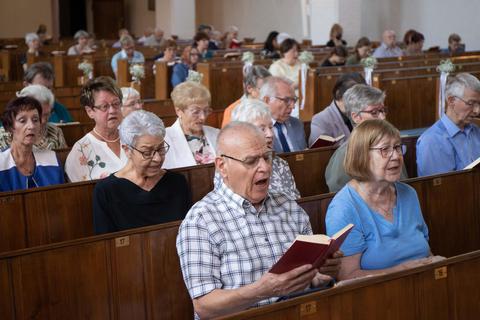 Seit 1879 gibt es den evangelischen Kirchenchor in Lampertheim schon – jetzt löst sich der gesamte Chor aus Altersgründen auf. Foto: Thorsten Gutschalk