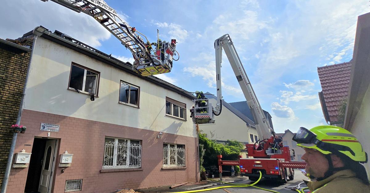 Firefighter helps extinguish fire in Biblis-Nordheim in his own home