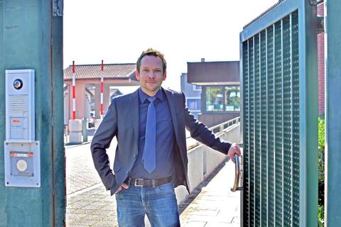 Benjamin Henne ist neuer Kripo-Chef im Kreis Bergstraße. Vor 20 Jahren begann seine Laufbahn bei der Polizei. Foto: Dagmar Jährling
