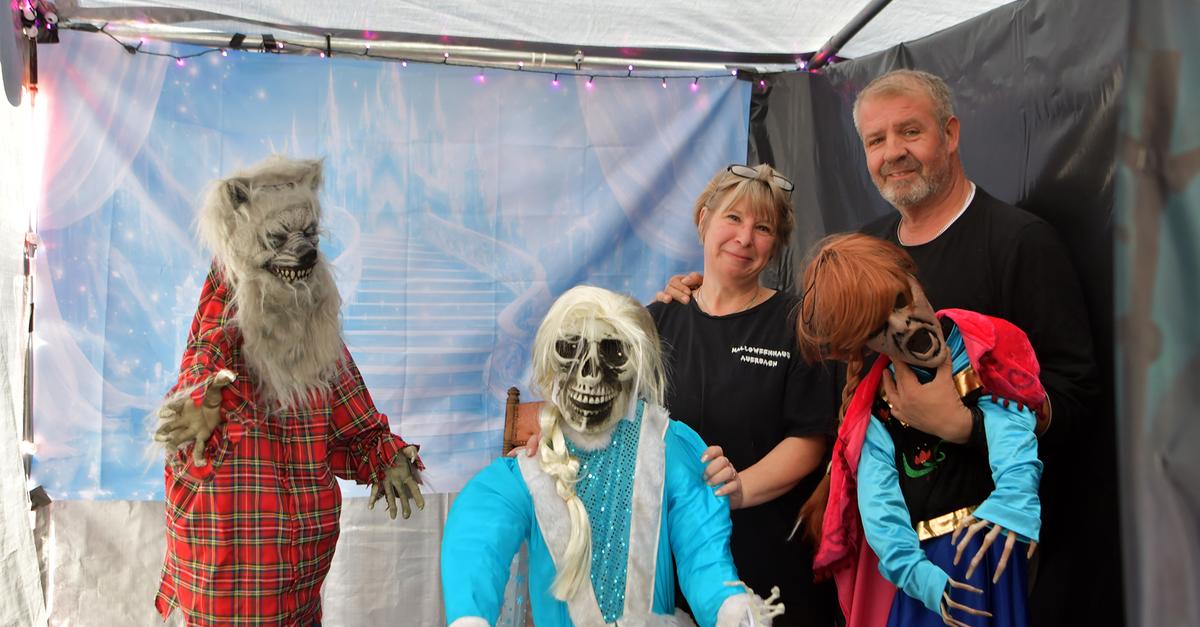Halloweenhaus Auerbach: So verwandelt Ehepaar sein Grundstück in ...