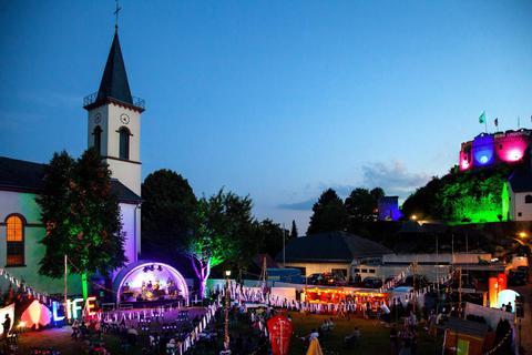 Auch in diesem Jahr wird auf der Wiese vor der evangelischen Kirche drei Tage das Lindenfels-Festival gefeiert. Archivfoto: Kur- und Touristikservice Lindenfels