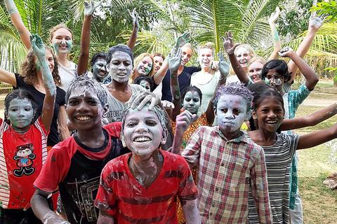 Freude spenden und Selbstvertrauen vermitteln gehört ebenfalls zu den Zielen, die sich der Bickenbacher Verein für den Aufbau eines Heims für ledige Mütter in Sri Lanka gesetzt hat. Foto: Young Mothers‘ Hope Sri Lanka
