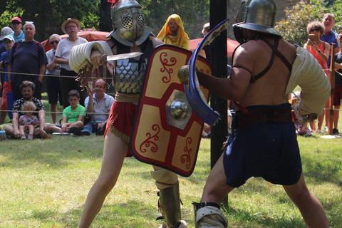 Die Gladiatorengruppe Ludus Gorgonis zeigt Kämpfe in originalgetreuen Ausrüstungen. Foto: Ludus Gorgonis